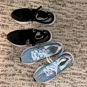 2 pairs of Nike shoes